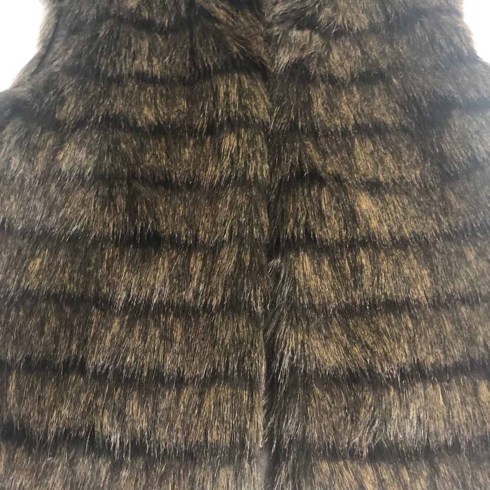 Michael Kors brown Faux fur vest - Picture 4 of 16